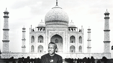 Mwalimu Julius K.Nyerere, President of Tanzania, at Taj Mahal, Agra 1971